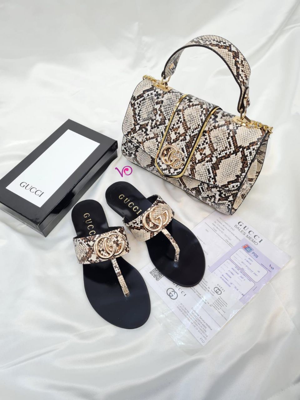 Gucci leather thong sandals with handbag
